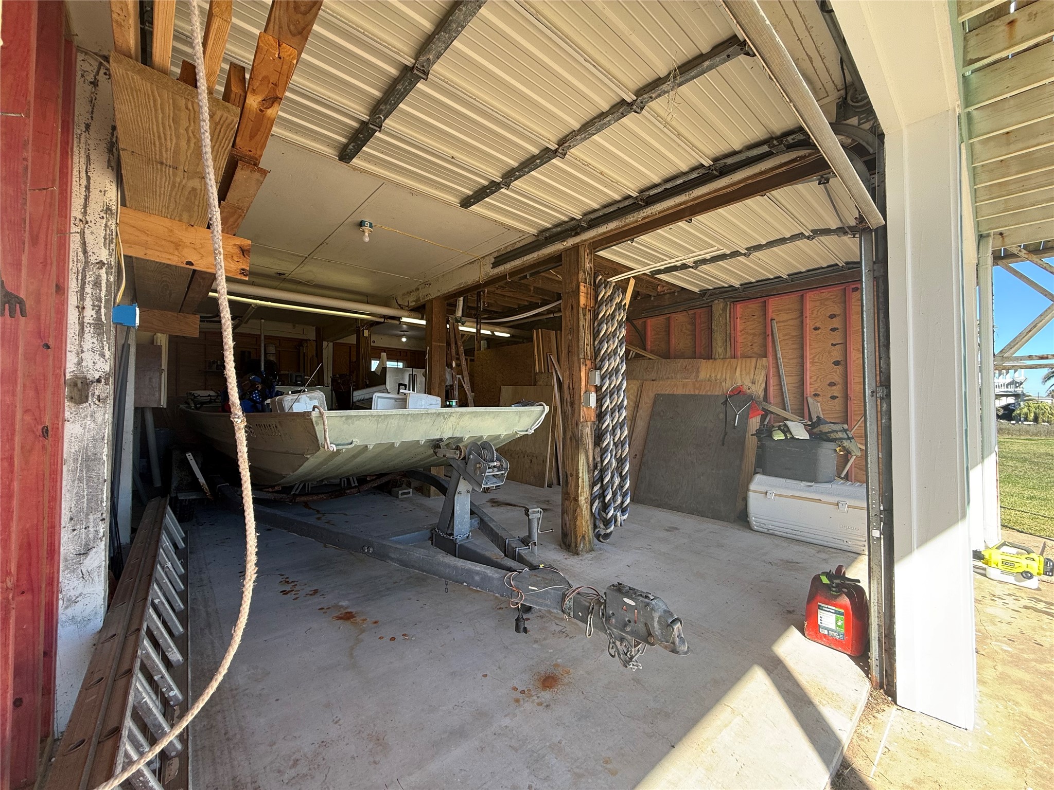 1118 County Road 204 Sargent, TX 77414 - Photo 32 of 36 a view of a room with gym equipment