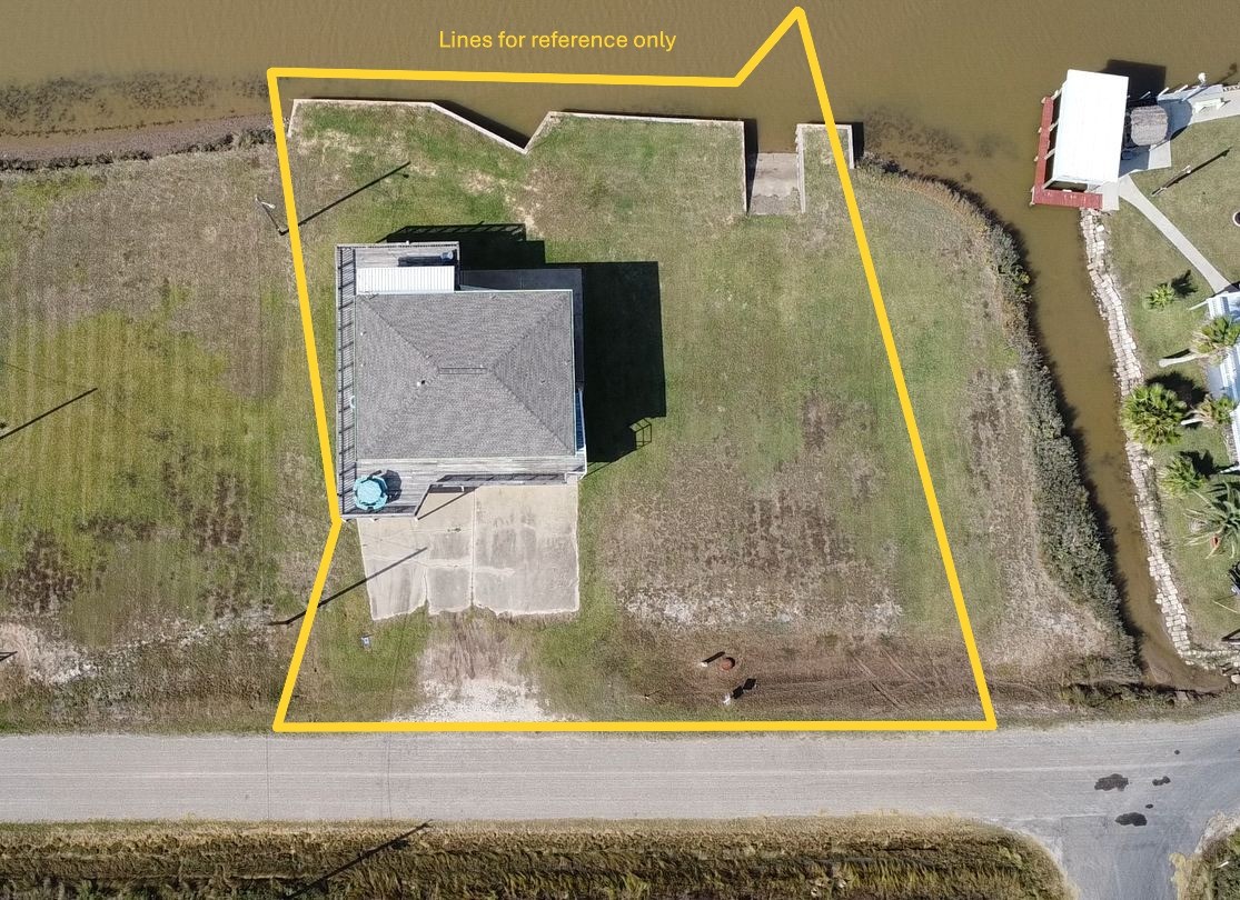 1118 County Road 204 Sargent, TX 77414 - Photo 35 of 36 a view of entryway