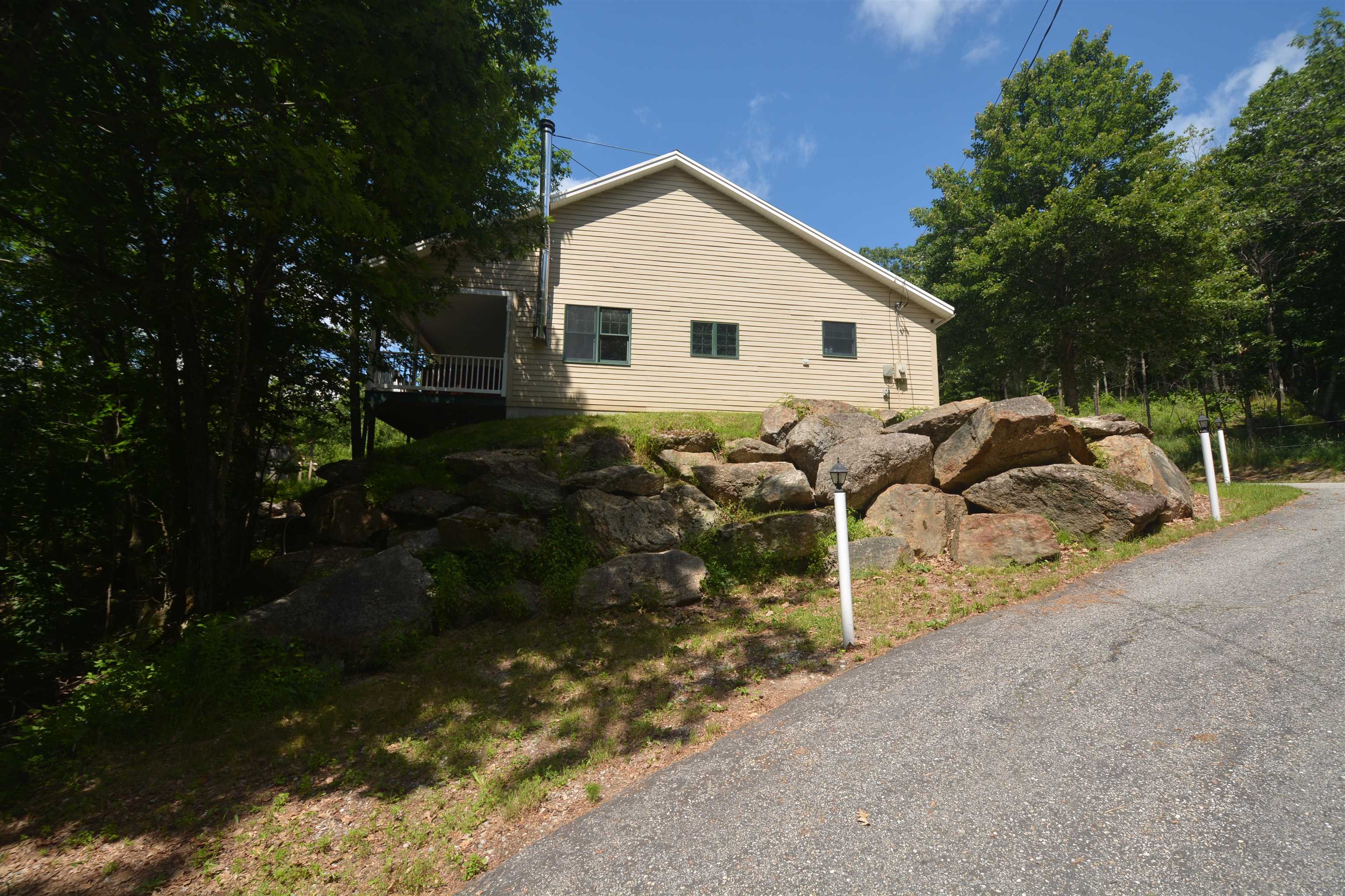 670 County Road Bradford, NH 03221 - Photo 3 of 22