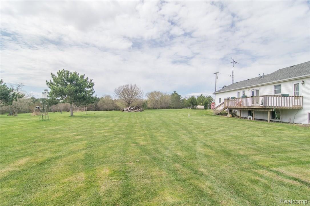 3811 Reamer Road Lapeer, MI 48446 - Photo 52 of 62 DSC_0349.jpg