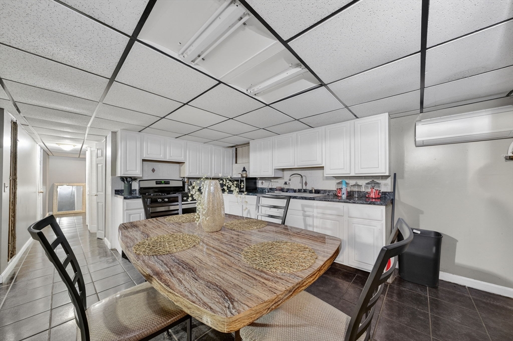 71 Smith Street Fall River, MA 02721 - Photo 20 of 39