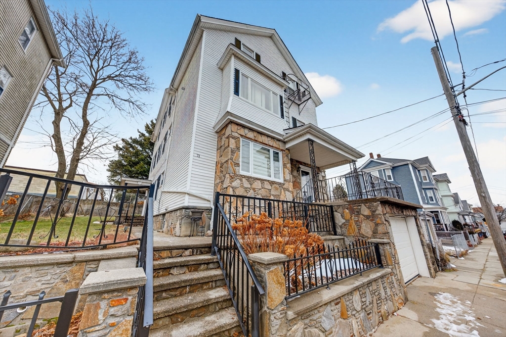 71 Smith Street Fall River, MA 02721 - Photo 3 of 39