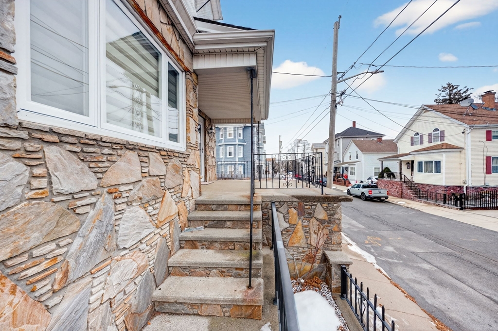 71 Smith Street Fall River, MA 02721 - Photo 4 of 39