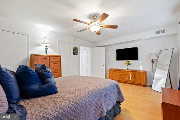 $213,000 | 794 Quince Orchard Boulevard, Unit T2, Gaithersburg, MD 20878