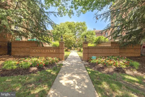 $440,000 | 1115 North Pitt Street, Unit 2B, Alexandria, VA 22314