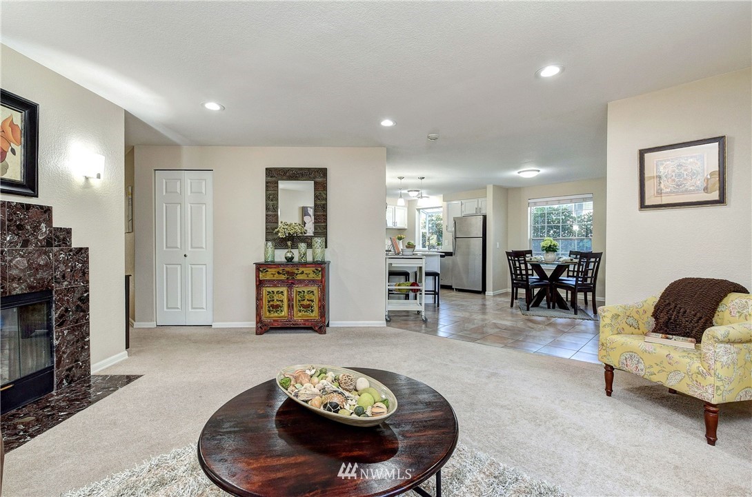 8653 Avondale Road Northeast, Unit D108 Redmond, WA 98052 - Photo 2 of 23
