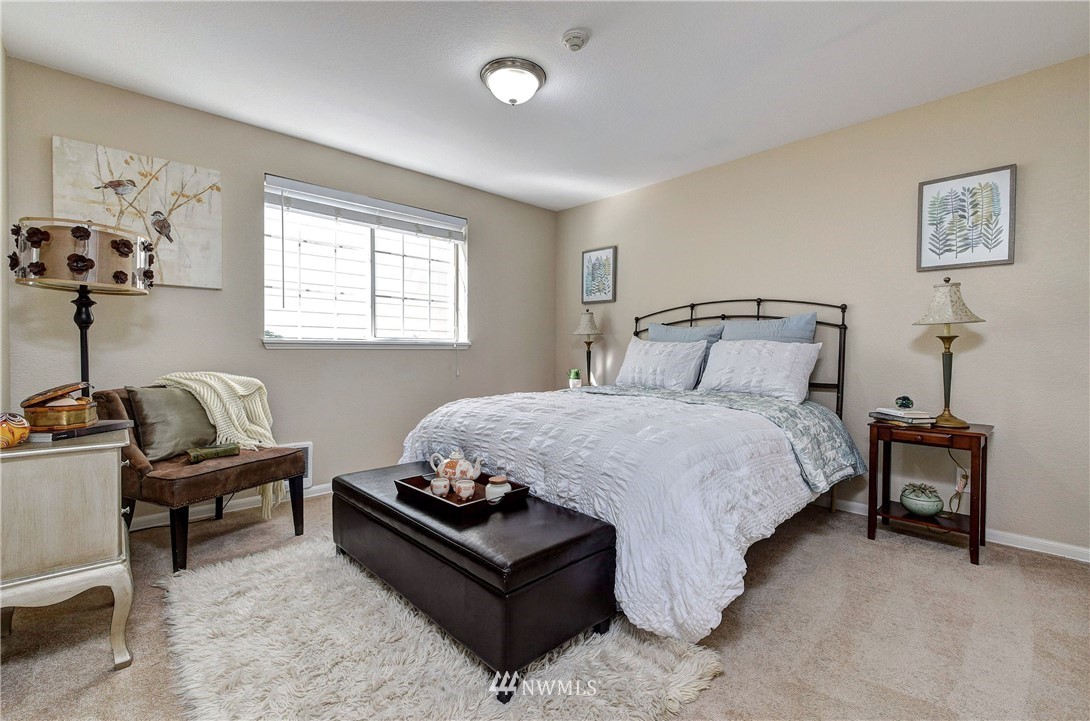8653 Avondale Road Northeast, Unit D108 Redmond, WA 98052 - Photo 15 of 23
