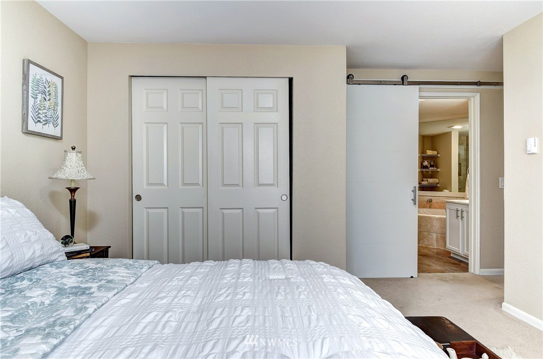 8653 Avondale Road Northeast, Unit D108 Redmond, WA 98052 - Photo 16 of 23