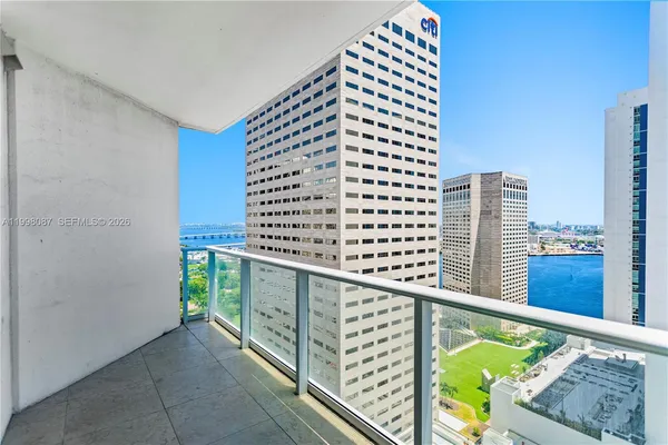 $3,950 | 300 South Biscayne Boulevard, Unit T2414, Miami, FL 33131