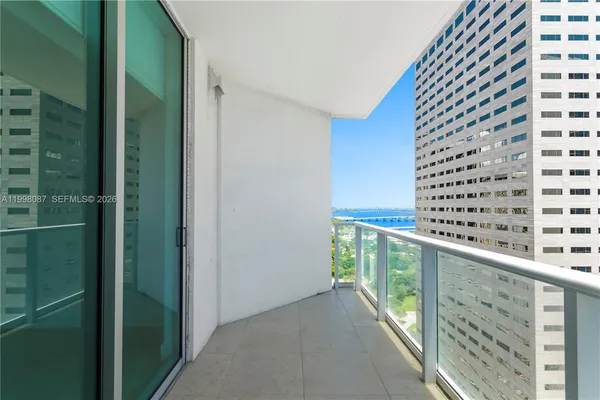 $3,950 | 300 South Biscayne Boulevard, Unit T2414, Miami, FL 33131