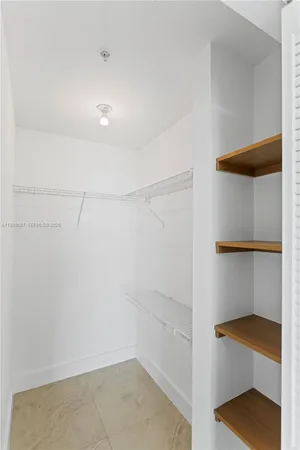 $3,950 | 300 South Biscayne Boulevard, Unit T2414, Miami, FL 33131