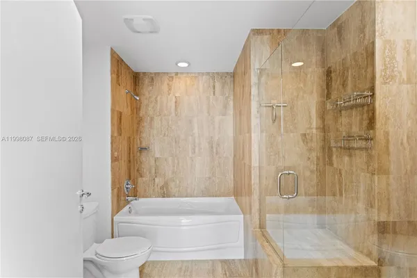 $3,950 | 300 South Biscayne Boulevard, Unit T2414, Miami, FL 33131