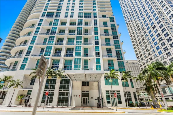 $3,950 | 300 South Biscayne Boulevard, Unit T2414, Miami, FL 33131