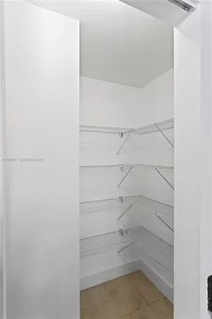 $3,950 | 300 South Biscayne Boulevard, Unit T2414, Miami, FL 33131