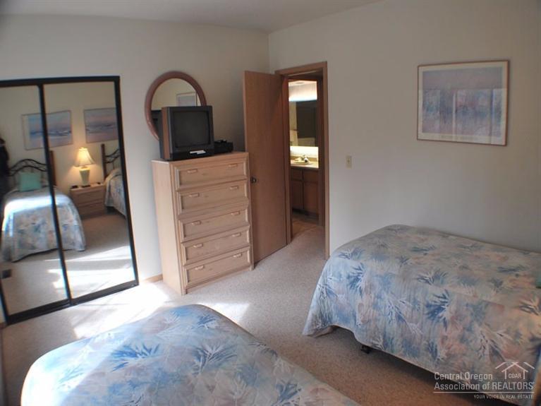36 Ridge Sunriver Or 97707 Sunriver, OR 97707 - Photo 14 of 25 Additional Photo