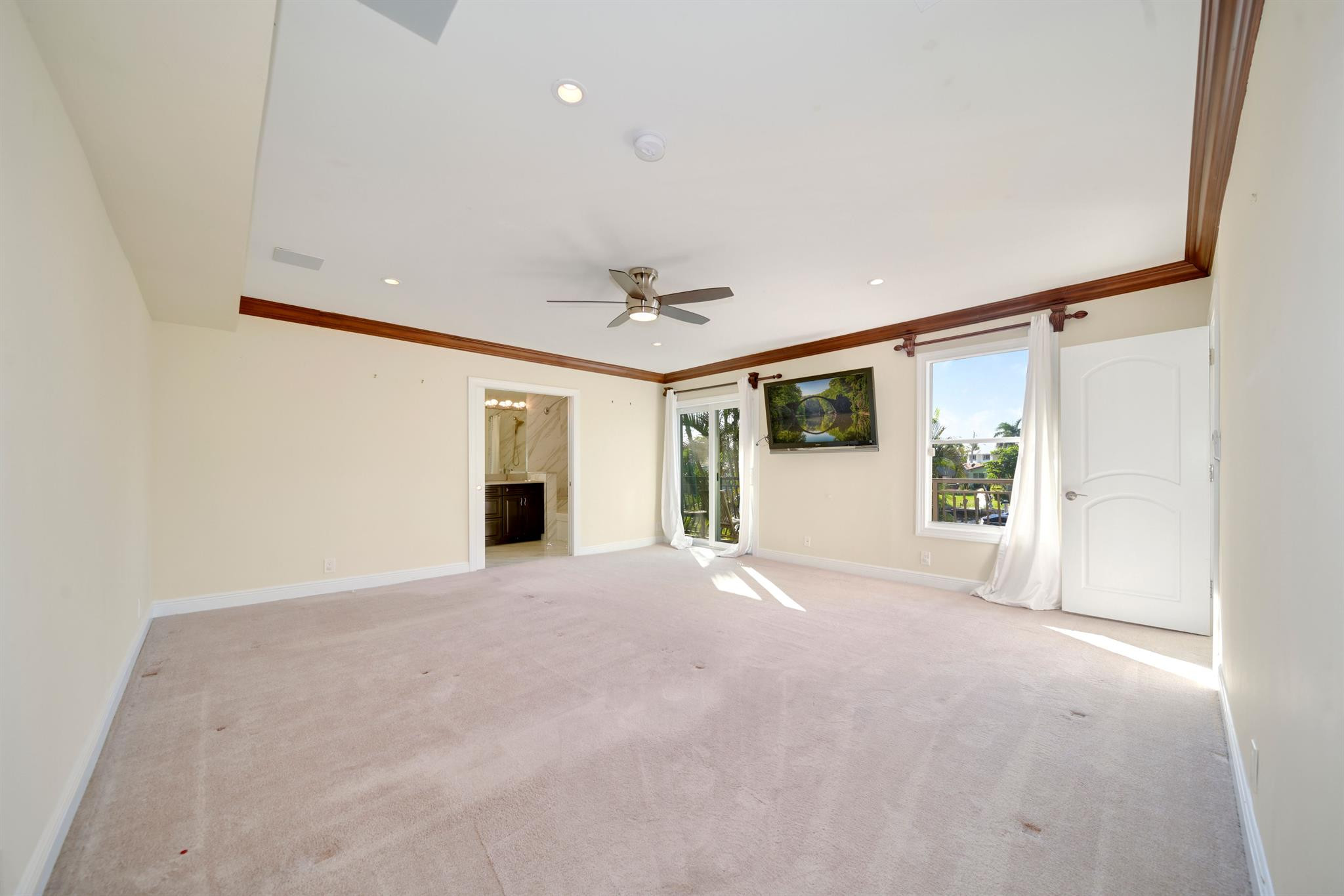 4821 Northeast 28th Avenue Lighthouse Point, FL 33064 - Photo 11 of 44 Photo 11