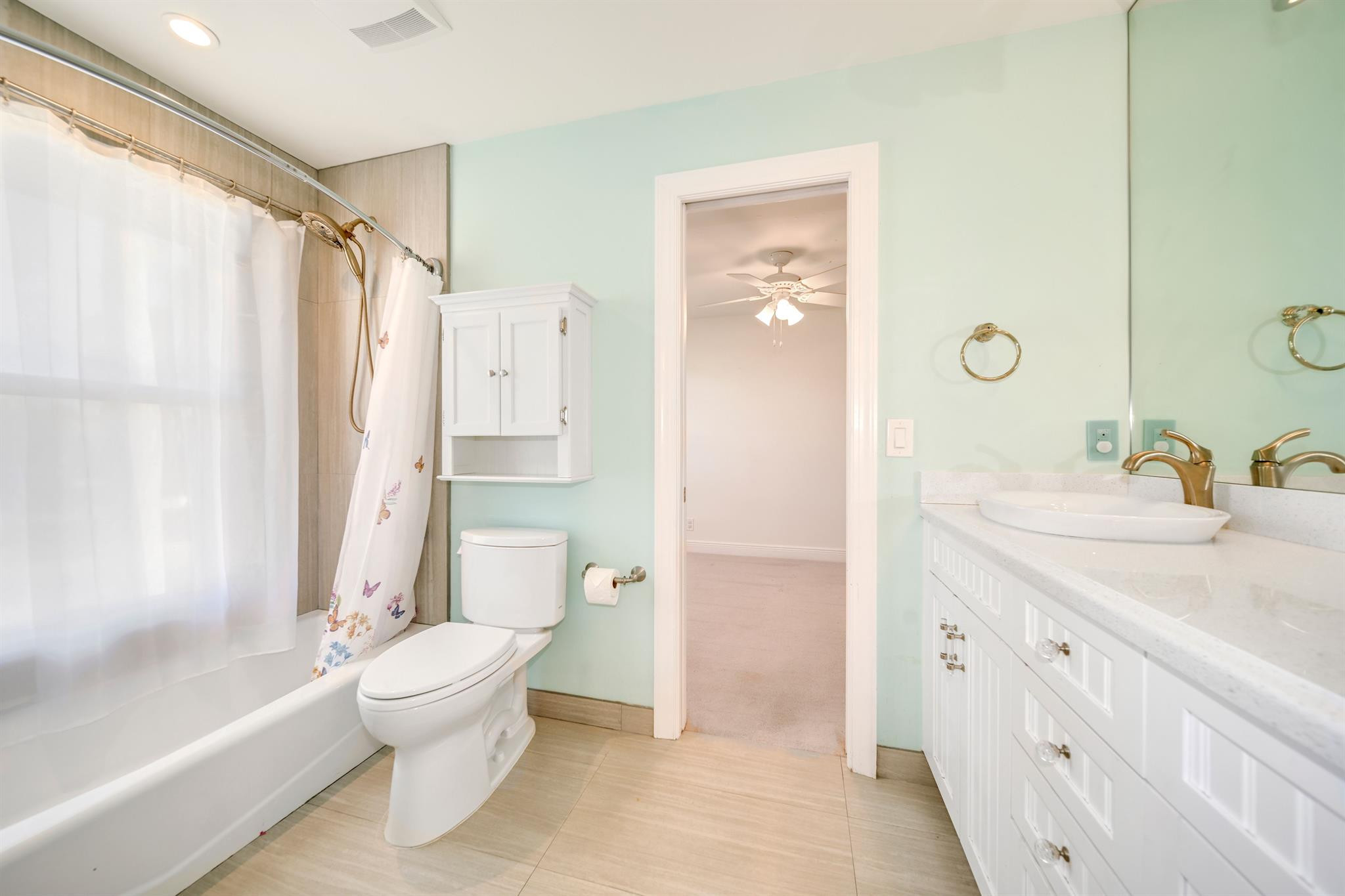 4821 Northeast 28th Avenue Lighthouse Point, FL 33064 - Photo 14 of 44 Photo 14