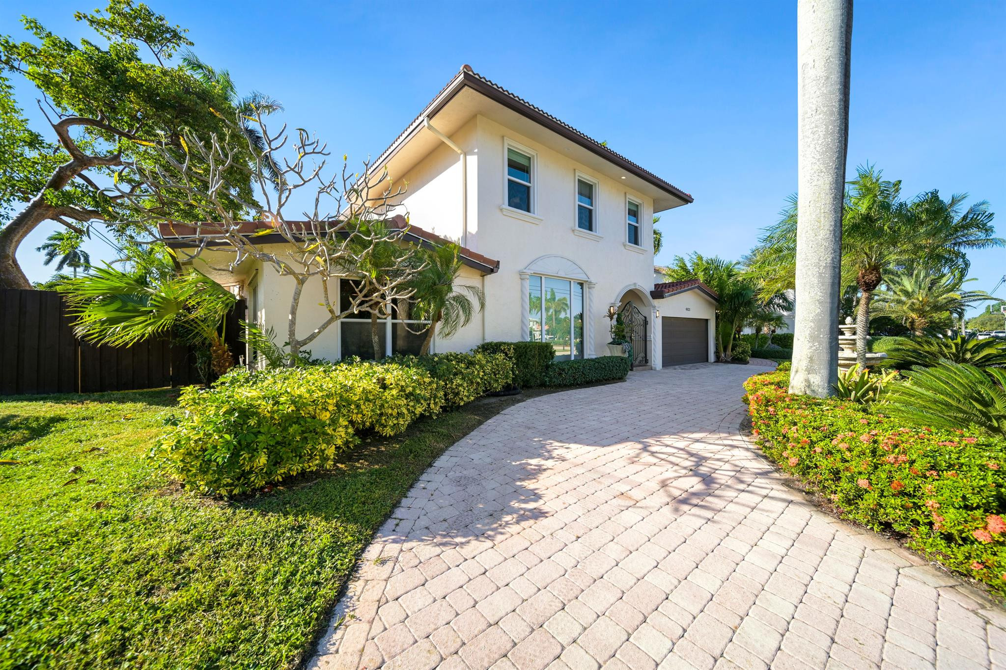 4821 Northeast 28th Avenue Lighthouse Point, FL 33064 - Photo 4 of 44 Photo 4