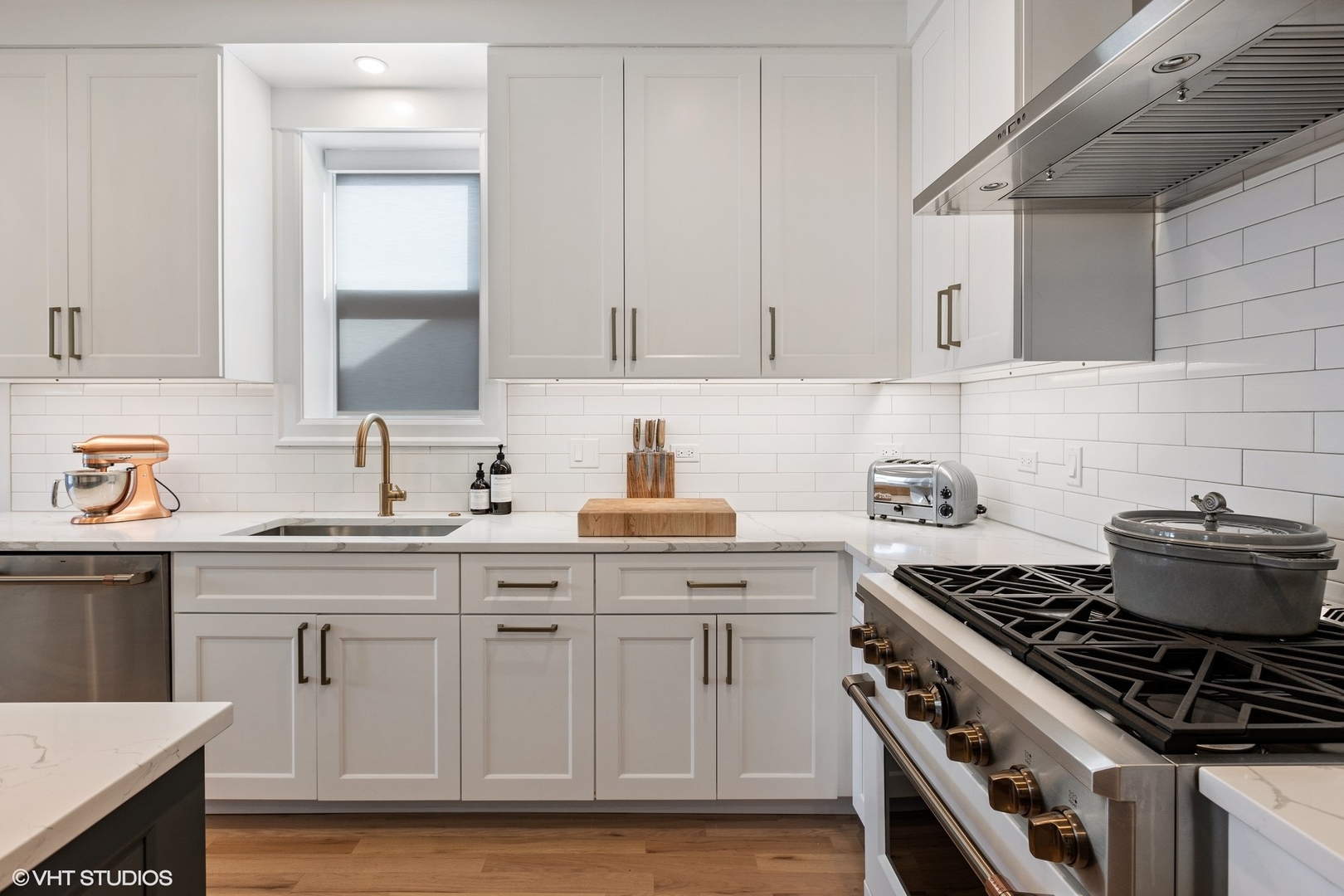 2224 North Sawyer Avenue, Unit 2 Chicago, IL 60647 - Photo 11 of 30