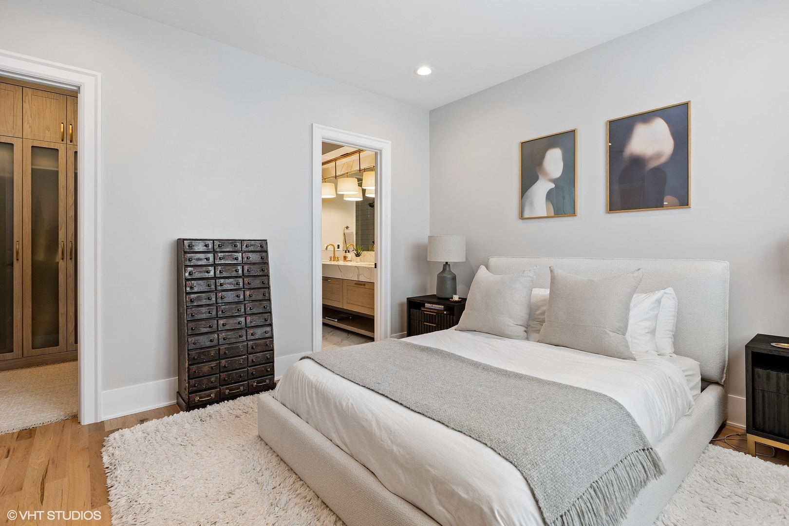 2224 North Sawyer Avenue, Unit 2 Chicago, IL 60647 - Photo 13 of 30