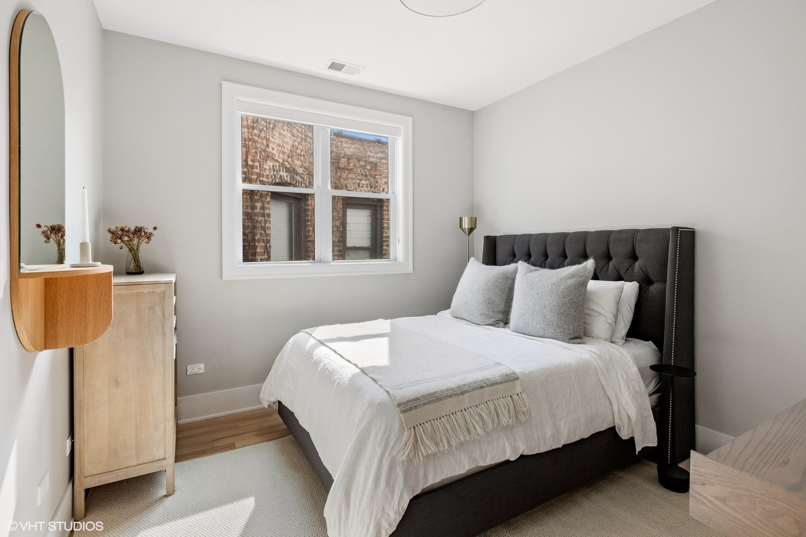 2224 North Sawyer Avenue, Unit 2 Chicago, IL 60647 - Photo 18 of 30