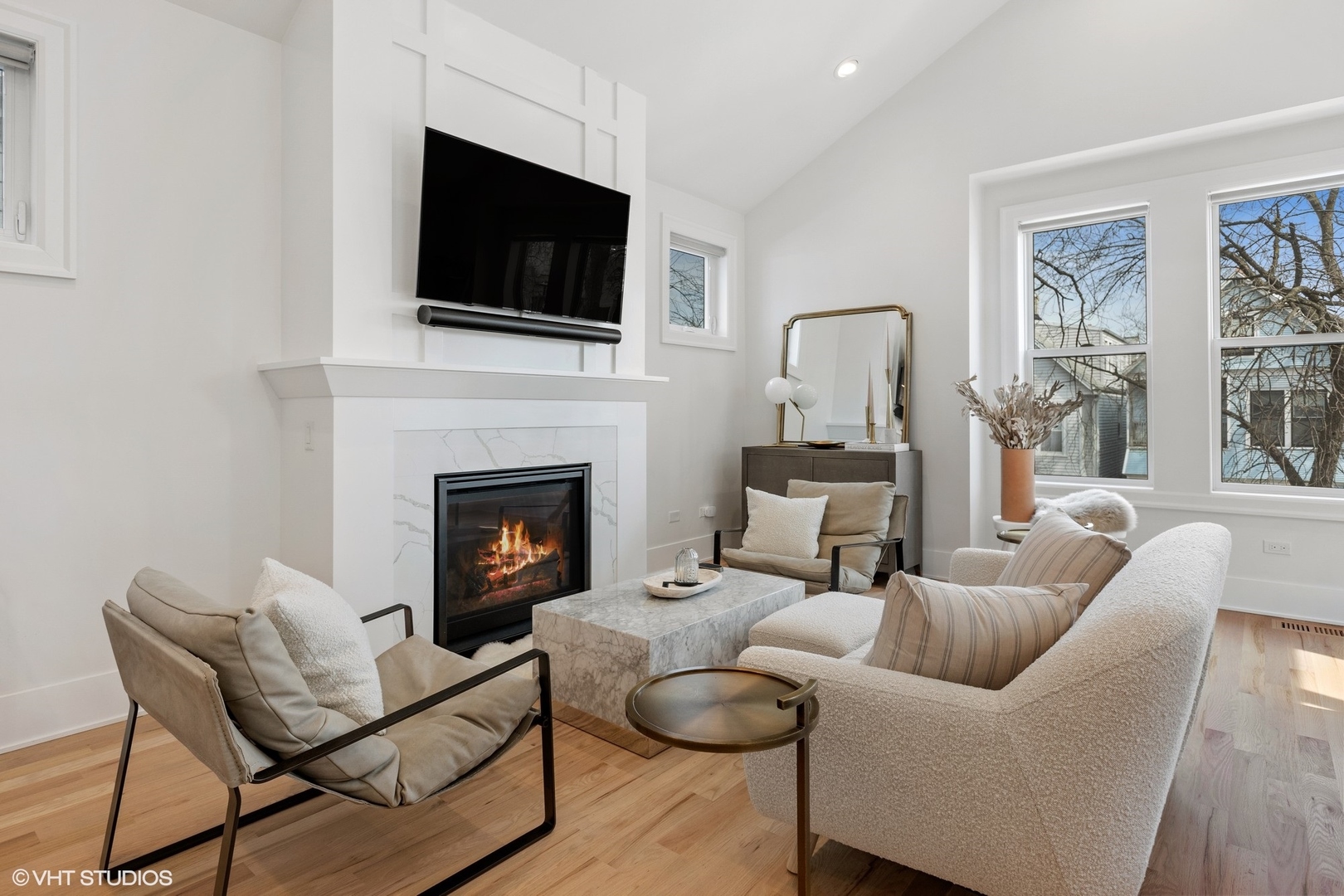 2224 North Sawyer Avenue, Unit 2 Chicago, IL 60647 - Photo 5 of 30