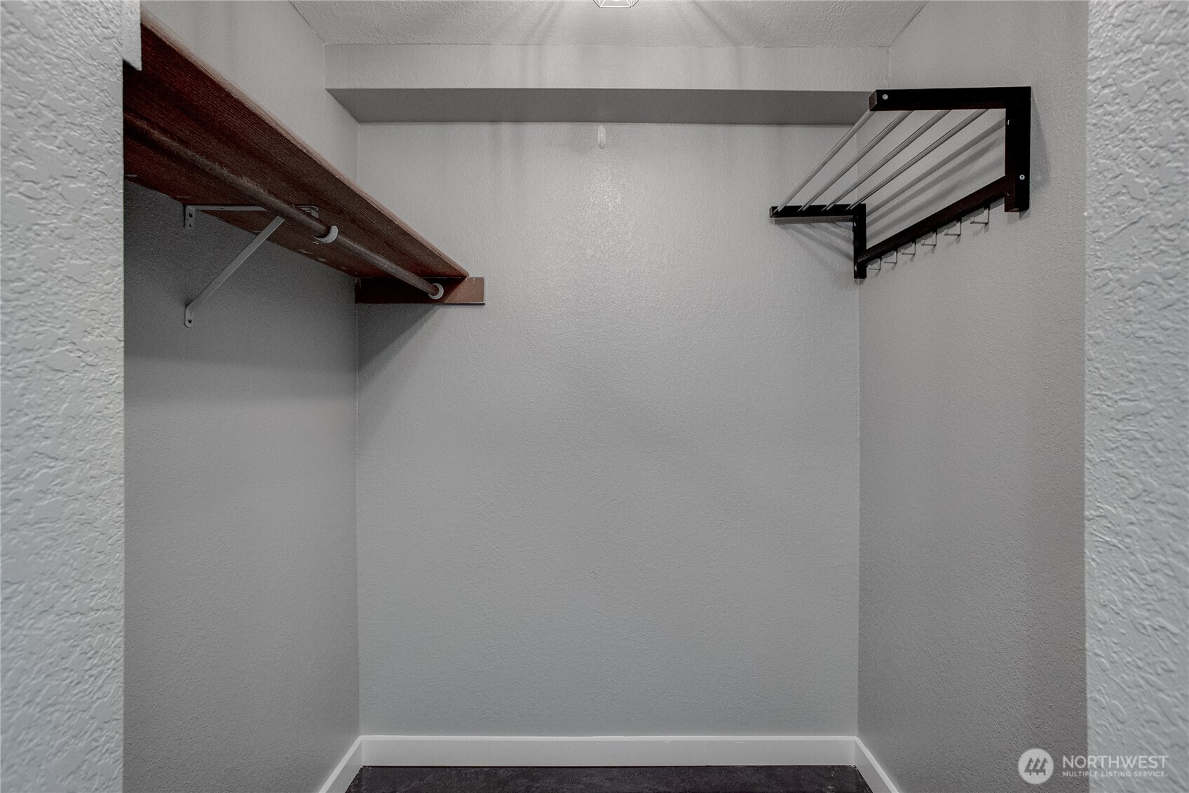 1100 Harrington Avenue Northeast, Unit 310 Renton, WA 98056 - Photo 27 of 40 a view of walk in closet