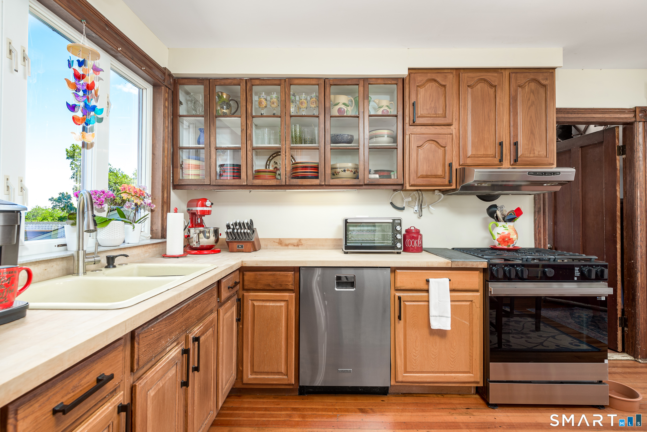 1316 Whirlwind Hill Road Wallingford, CT 06492 - Photo 13 of 40
