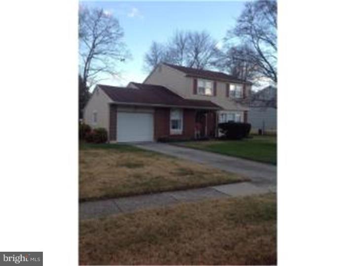 22 Sunnybrook Road Stratford, NJ 08084 - Photo 3 of 21 Driveway