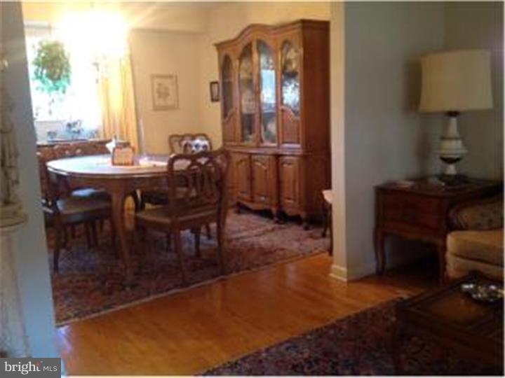 22 Sunnybrook Road Stratford, NJ 08084 - Photo 8 of 21 Dining Room