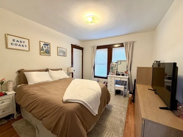 $3,250 | 3 Goldsmith Avenue, Unit 3, Medford, MA 02155
