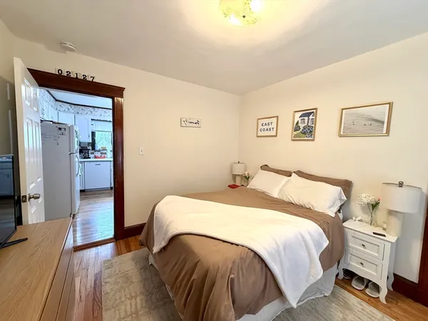 $3,250 | 3 Goldsmith Avenue, Unit 3, Medford, MA 02155