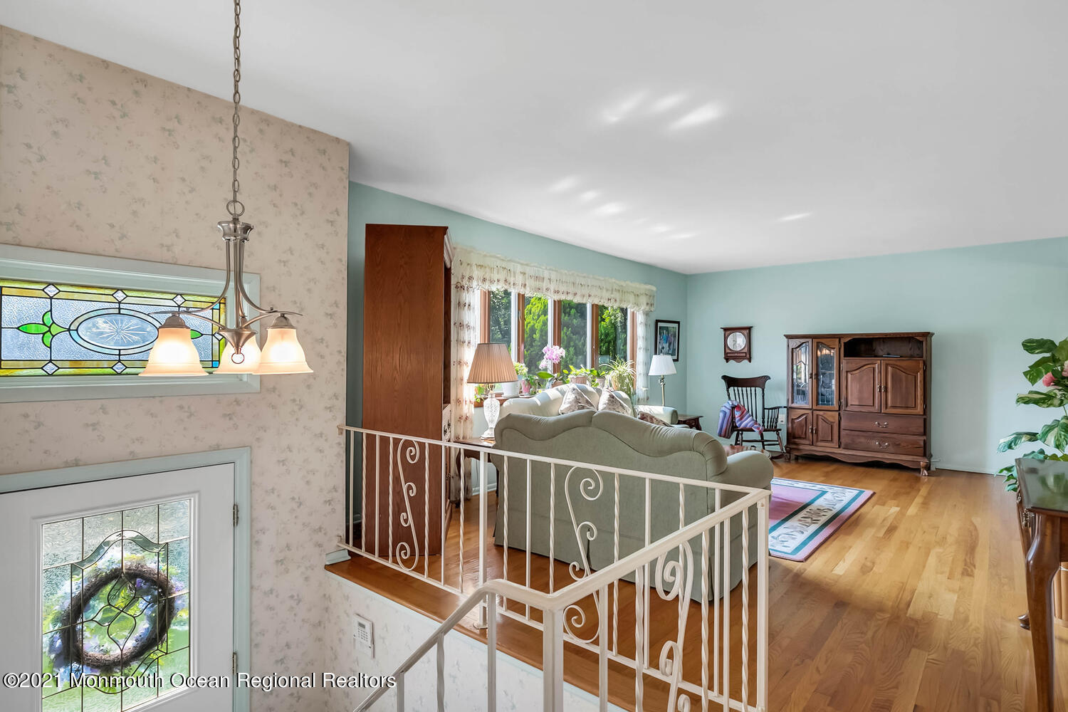 44 Union Street Matawan, NJ 07747 - Photo 6 of 40 44 Union St Matawan NJ 07747-large-009-0