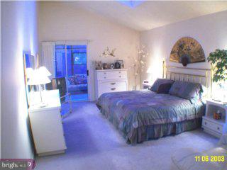 19 Lantern Lane Chesterbrook, PA 19087 - Photo 3 of 6 Gallery Image 3
