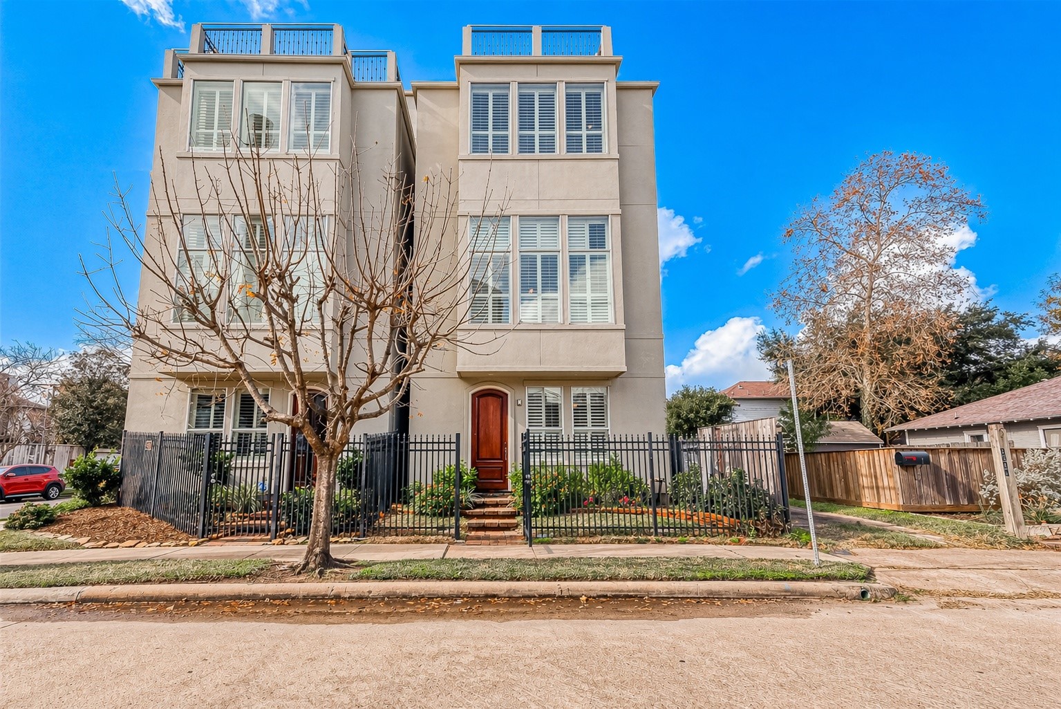 1804 Haddon Street Houston, TX 77019 - Photo 1 of 50
