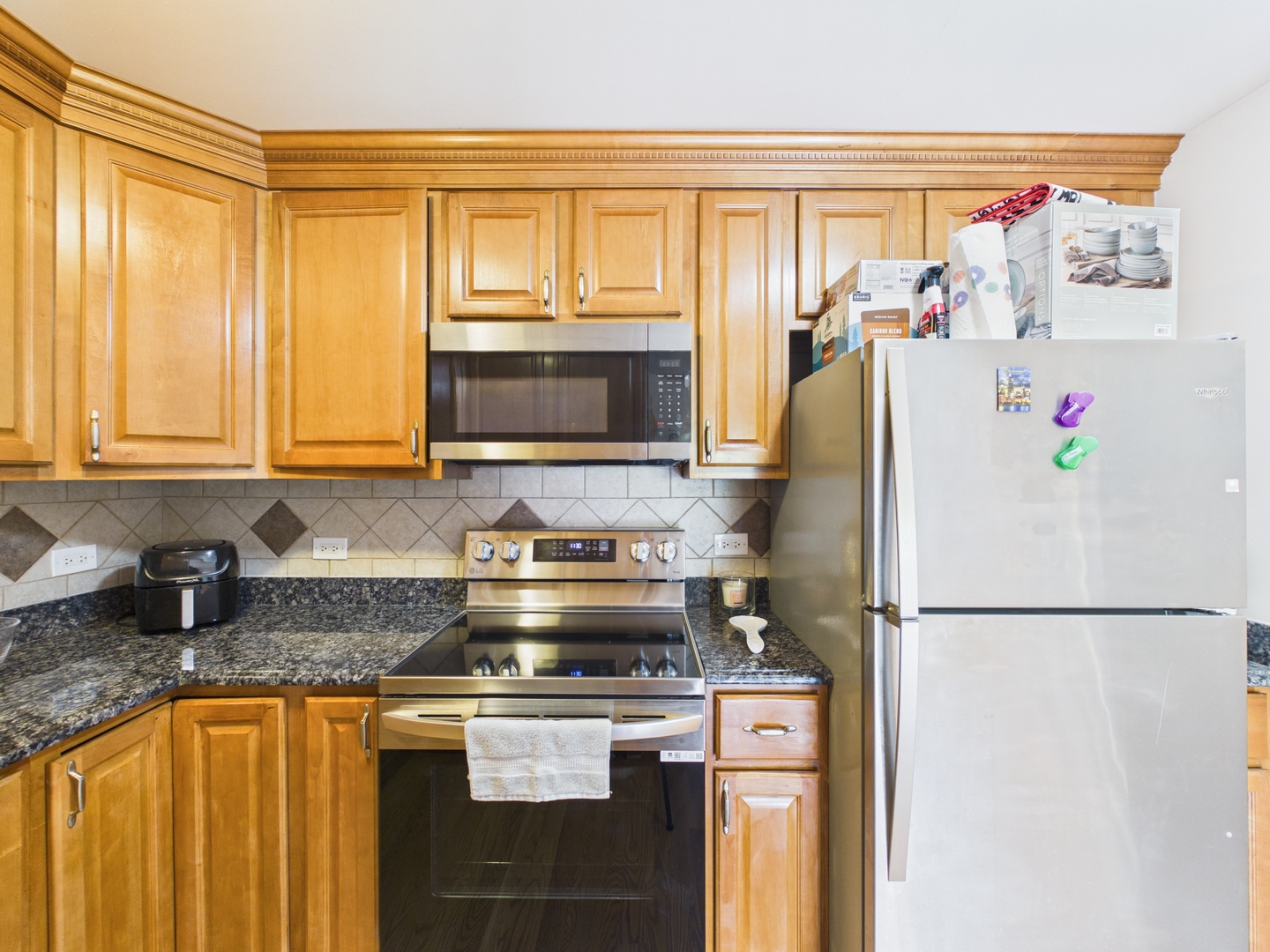 2210 South Goebbert Road, Unit 226 Arlington Heights, IL 60005 - Photo 13 of 47 Gallery Image 13