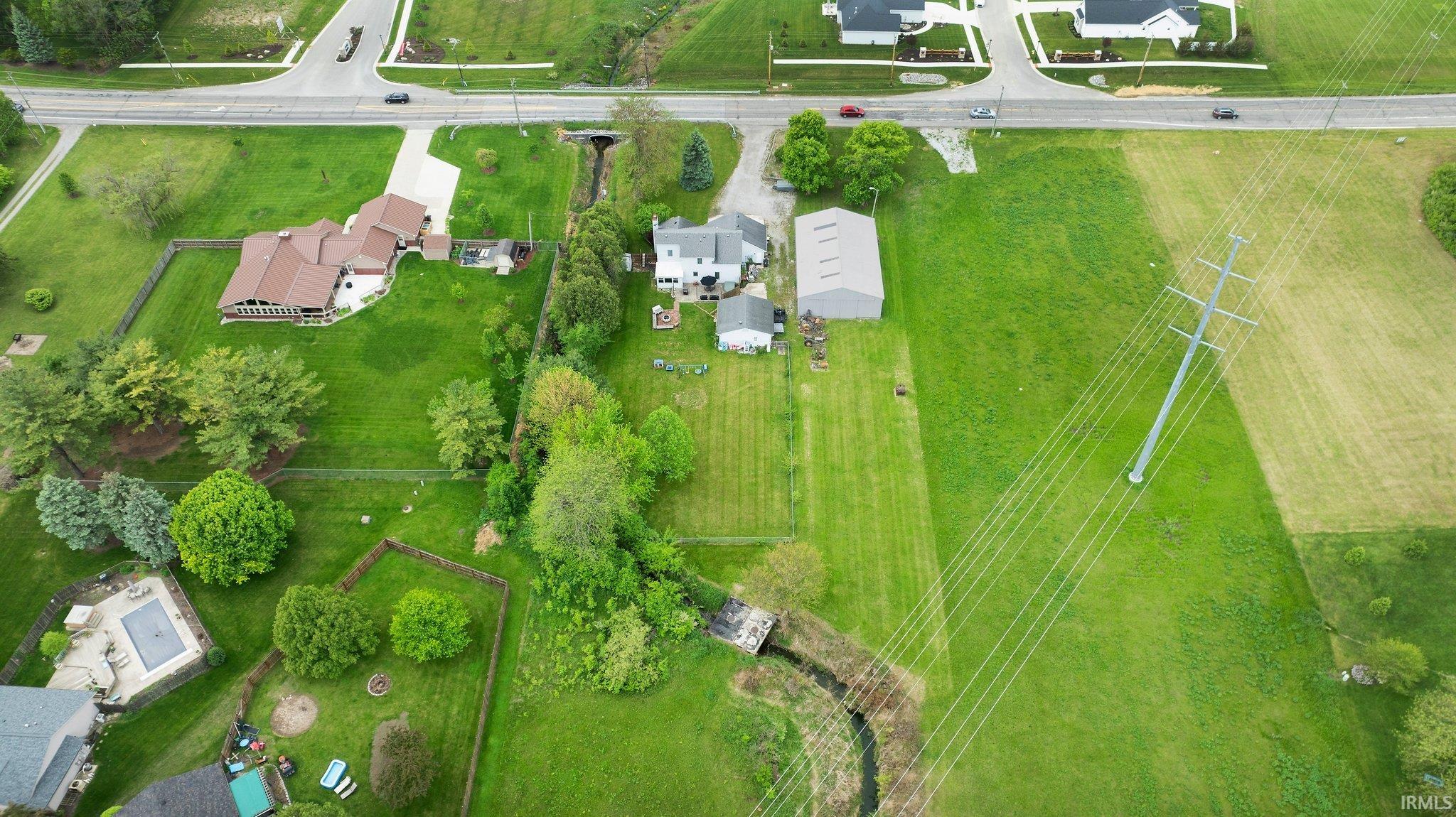 12008 Coldwater Road Fort Wayne, IN 46845 - Photo 9 of 36