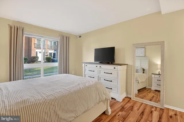 $265,000 | 2498 Sun Valley Circle, Silver Spring, MD 20906