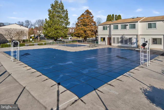 $265,000 | 2498 Sun Valley Circle, Silver Spring, MD 20906