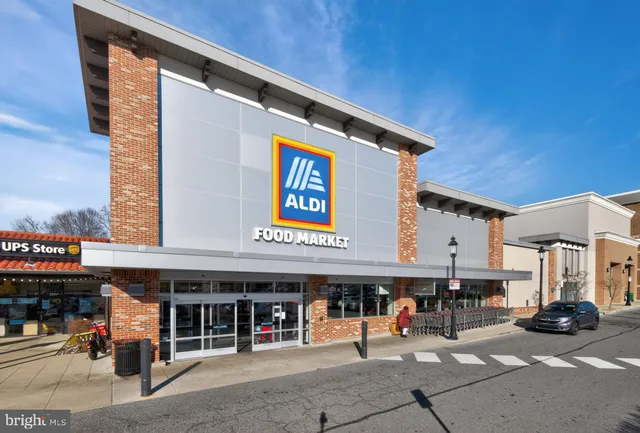 $265,000 | 2498 Sun Valley Circle, Silver Spring, MD 20906