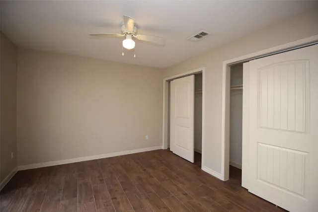 $2,000 | 13 Hideaway Drive, Friendswood, TX 77546