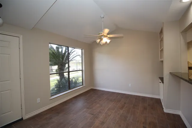 $2,000 | 13 Hideaway Drive, Friendswood, TX 77546