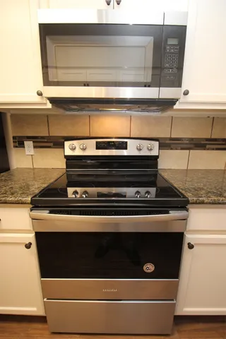 $2,000 | 13 Hideaway Drive, Friendswood, TX 77546