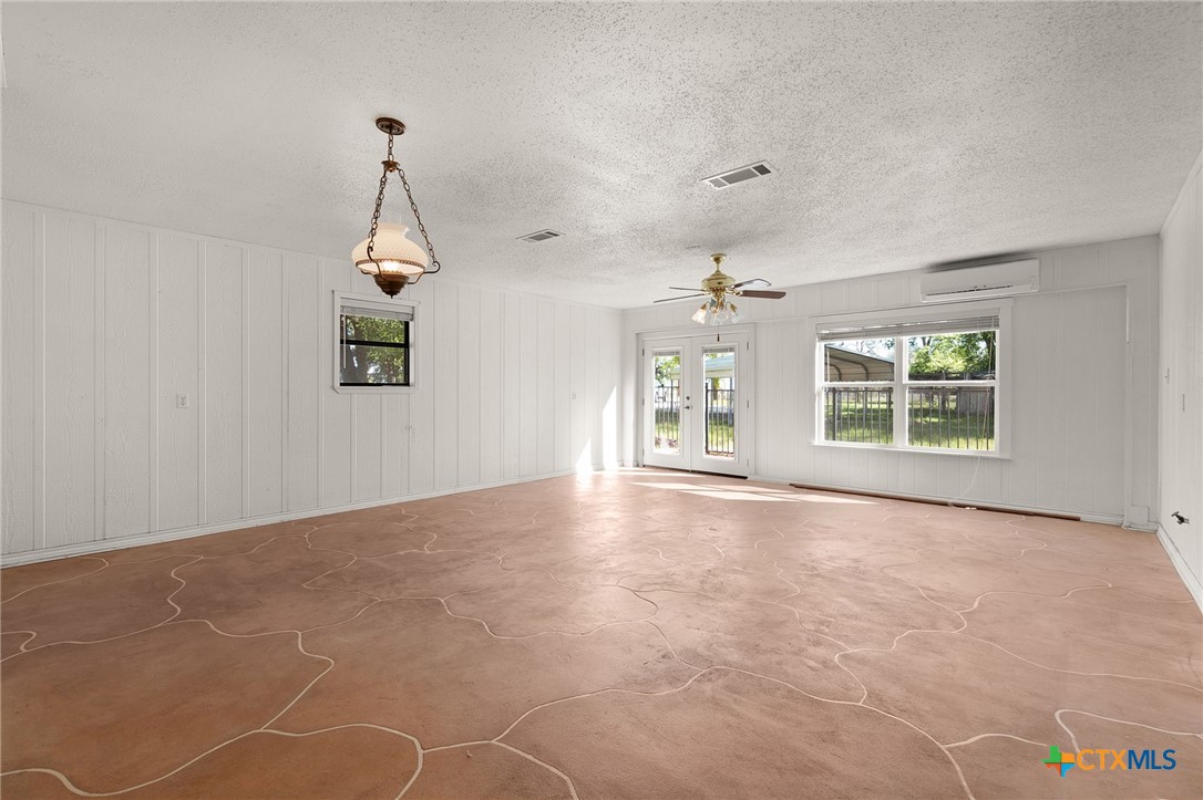 1830 Fm 221 Hamilton, TX 76531 - Photo 14 of 45 a view of an empty room with windows