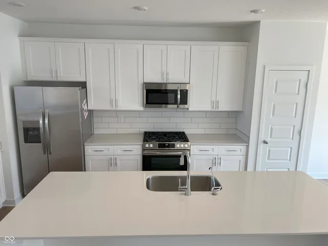 $2,495 | 13341 Minden Drive, Fishers, IN 46037