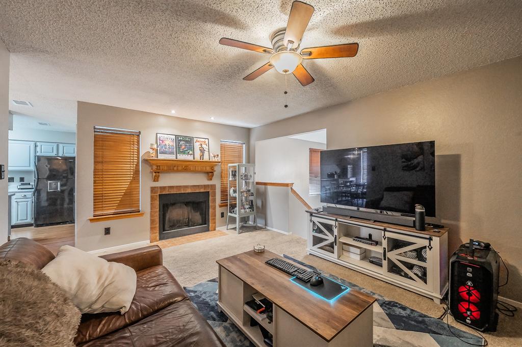 655 Ridgeline Drive Hurst, TX 76053 - Photo 13 of 29