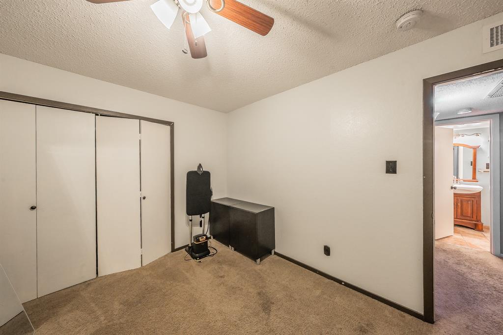 655 Ridgeline Drive Hurst, TX 76053 - Photo 15 of 29