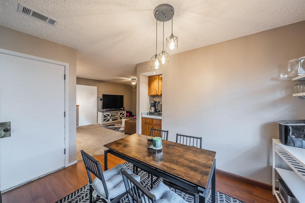 655 Ridgeline Drive Hurst, TX 76053 - Photo 4 of 29