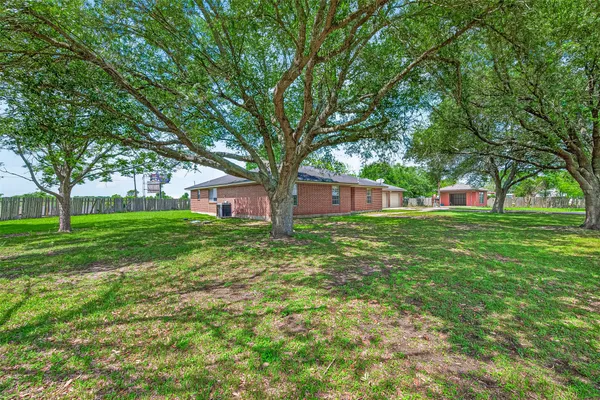 $2,000 | 5120 Williams School Road, Needville, TX 77461