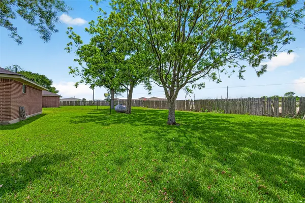 $2,000 | 5120 Williams School Road, Needville, TX 77461